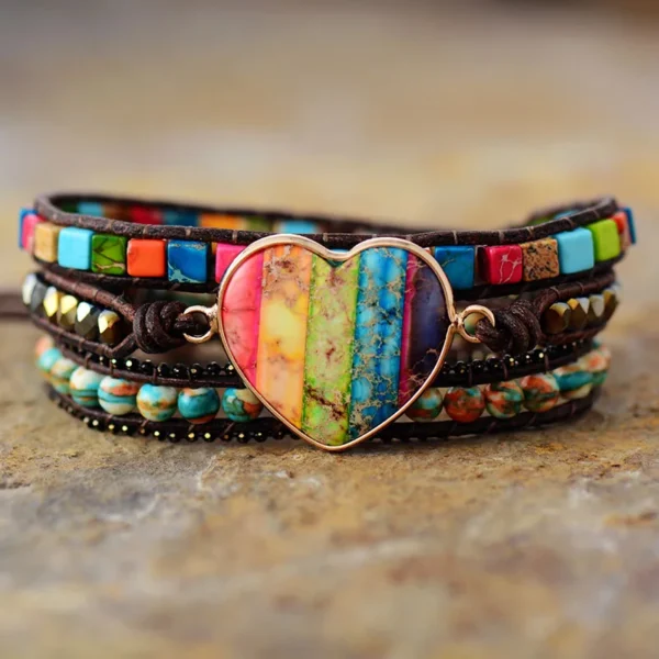 Pulseira de couro com pedra formato coração - Imagem 3