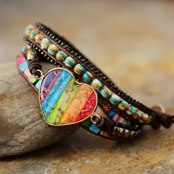 Pulseira de couro com pedra formato coração - Imagem 2